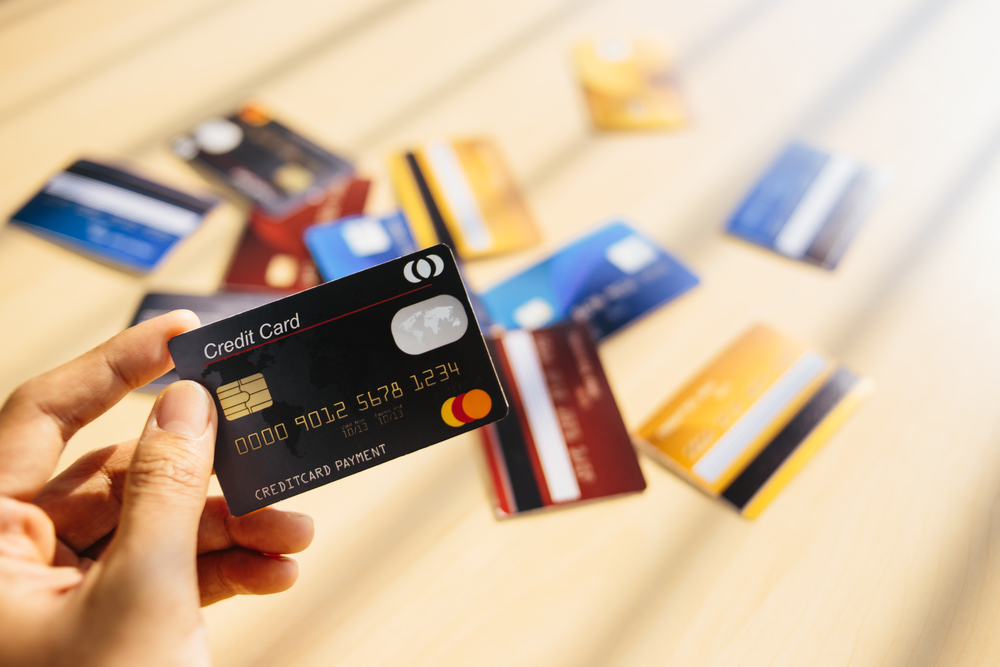 7 Types of Credit Cards with No Annual Fees