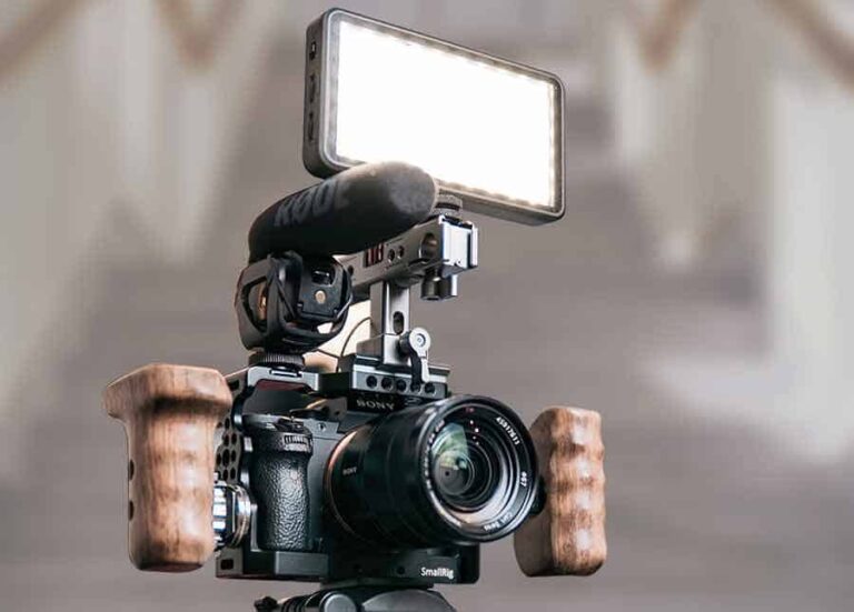 3 Best On-Camera Video Light for Professionals 2023