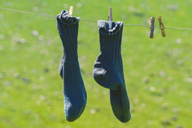 4 Tips How to Properly Wash Wool Socks