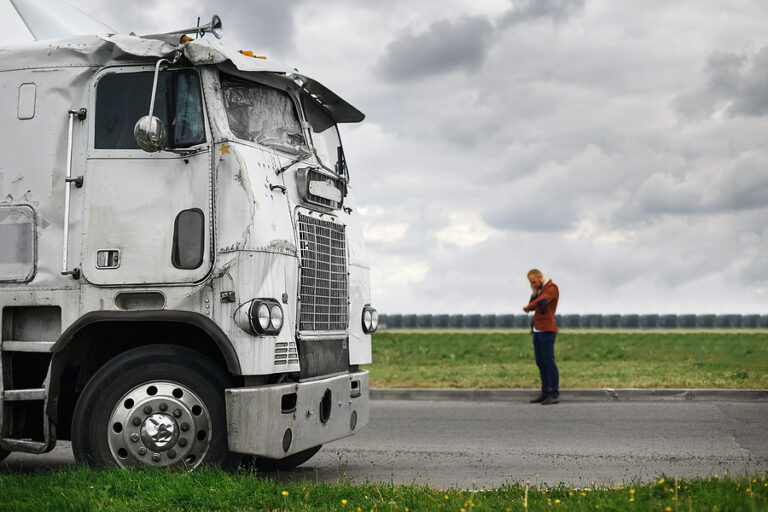 A Helpful Guide on What to Do After a Truck Accident