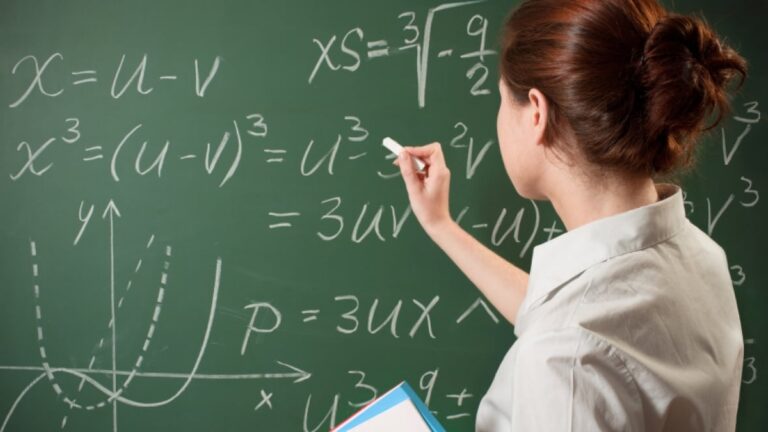 How to Become a Qualified A-Level Mathematics Tutor