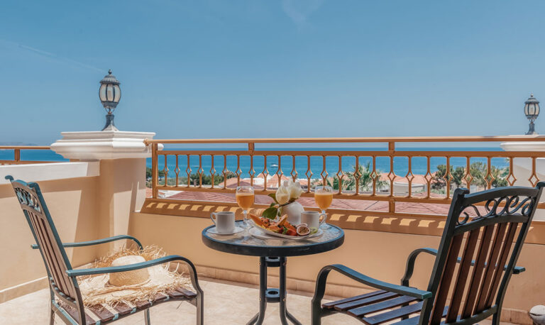 Tips for Selecting Family Suite with a Sea View